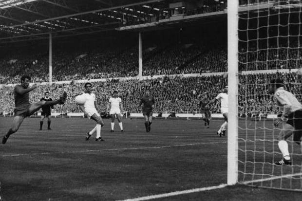 Man United x Benfica: A glria de Charlton
