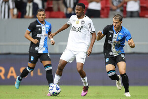 Botafogo avanza en la Copa de Brasil pese a la derrota ante Capital CF